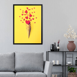 Obraz w ramie Rożek z serduszkami na żółtym tle
