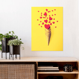 Plakat samoprzylepny Rożek z serduszkami na żółtym tle