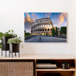 Obraz na płótnie Colosseum w Rzymie w trakcie półmroku, Włochy