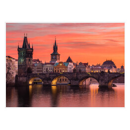 Plakat Most Karola w Pradze z czerwonym zmierzchem w tle - Czechy