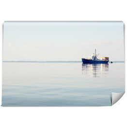 Fototapeta Wodny krajobraz z łodzią w oddali