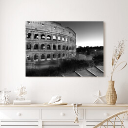 Obraz na płótnie Widok w nocy na Koloseum, Rzym, Włochy w biało czarnych barwach