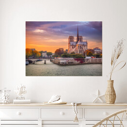 Plakat Francja z katedrą Notre Dame podczas zmierzchu