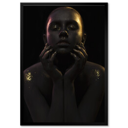 Obraz klasyczny Czarno złoty artystyczny portret kobiety z makijażem i manicure w stylu glamour