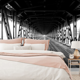 Fototapeta samoprzylepna Mroczny most z torami