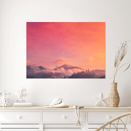 Plakat Śnieżna góra skąpana w pastelowym świetle podczas zachodu słońca