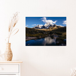 Plakat samoprzylepny Rzeka w Cordillera Vilcanota ze szczytem Ausangate, Peru, Ameryka Południowa