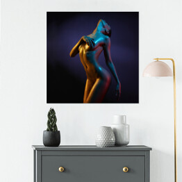 Plakat samoprzylepny Elegancka modelka w złoto niebieskiej farbie
