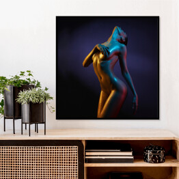 Plakat w ramie Elegancka modelka w złoto niebieskiej farbie
