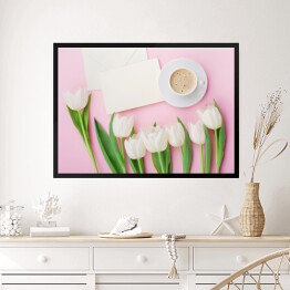 Obraz w ramie Kawy kubek, papierowa karta i wiosenny tulipan
