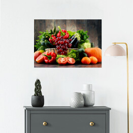 Plakat samoprzylepny Kompozycja z różnorodnych świeżych warzyw i owoców