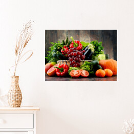 Plakat samoprzylepny Kompozycja z różnorodnych świeżych warzyw i owoców