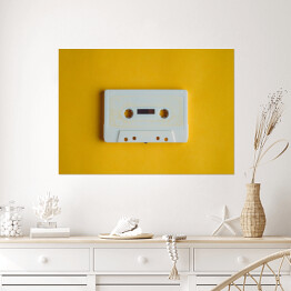 Plakat samoprzylepny Stara biała kaseta na żółtym tle