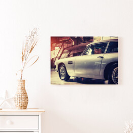 Obraz na płótnie Piękny srebrny retro samochód na pokazie