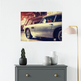 Plakat Piękny srebrny retro samochód na pokazie