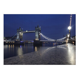 Plakat samoprzylepny Tower Bridge w nocy, Londyn, Wielka Brytania