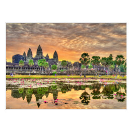 Plakat Wschód słońca w ciepłych barwach nad Angkor Wat