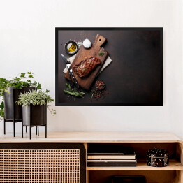 Obraz w ramie Grillowany stek wołowy ribeye, zioła i przyprawy