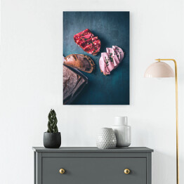 Obraz na płótnie Rustykalny chleb ze świeżym salami chorizo ​​i mortadeli