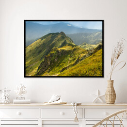 Plakat w ramie Piękny krajobraz gór latem, widok na klify i zielone wzgórza