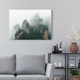 Obraz na płótnie Góry otoczone chmurami w Zhangjiajie, Chiny