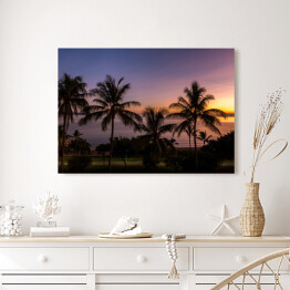 Obraz na płótnie Tropikalna plaża Strand o wschodzie słońca, Townsville, Australia