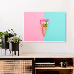 Obraz na płótnie Tulipanowy rożek waflowy na pastelowym tle