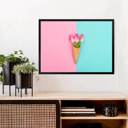 Obraz w ramie Tulipanowy rożek waflowy na pastelowym tle