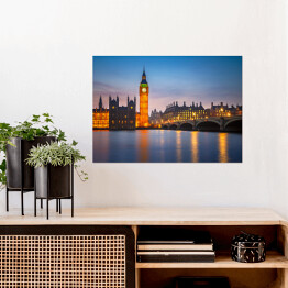 Plakat Big Ben i Most Westminster w półmroku w Londynie