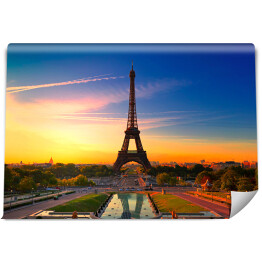 Fototapeta Wieża Eiffla w Paryżu podczas wschodu słońca, Francja