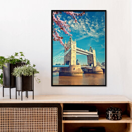 Plakat w ramie Tower Bridge w Londynie wiosną