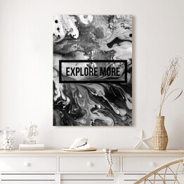 Obraz na płótnie "Odkryj więcej" - motywacyjny cytat na abstrakcyjnym płynnym tle