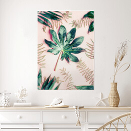 Plakat Kompozycja z różnych liści tropikalnych palm na pastelowym różowym tle - widok z góry