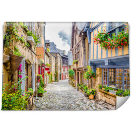 Fototapeta winylowa zmywalna Piękna scena na uliczce w starym mieście w Europie
