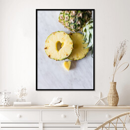 Plakat w ramie Ananas i jego plaster z wyciętym kształtem serca