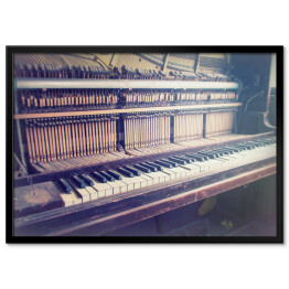 Plakat w ramie Stary uszkodzony fortepian