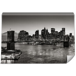 Fototapeta winylowa zmywalna Czarno-biały widok Brooklyn Bridge i Dolnego Manhattanu zmierzchu