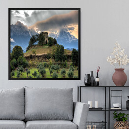 Obraz w ramie Zamek na wzgórzu na tle gór