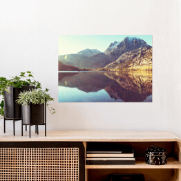 Plakat samoprzylepny Góry położone nad jeziorem, Sierra Nevada