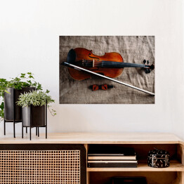 Plakat samoprzylepny Zabytkowe skrzypce na pomarszczonym tle
