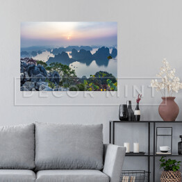 Plakat samoprzylepny Góry Bai Tho w zatoce Halong, Wietnam