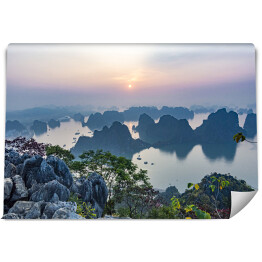 Fototapeta Góry Bai Tho w zatoce Halong, Wietnam