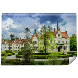 Średniowieczny zamek w Karpatach na Ukrainie