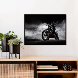 Plakat w ramie Motocykl na tle burzowego nieba