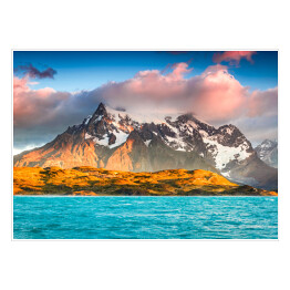 Plakat samoprzylepny Różowe niebo nad Torres del Paine, Patagonia, Chile