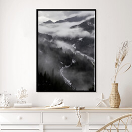 Plakat w ramie Góry Kanady we mgle w odcieniach szarości