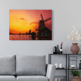Obraz na płótnie Tradycyjne Holenderskie wiatraki nad rzeką
