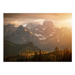 Plakat samoprzylepny Jesienny zachód słońca w scenerii górskiej