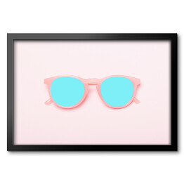 Obraz w ramie Stylowe wakacyjne okulary na różowym tle