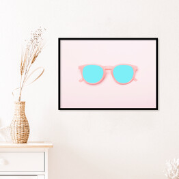 Plakat w ramie Stylowe wakacyjne okulary na różowym tle